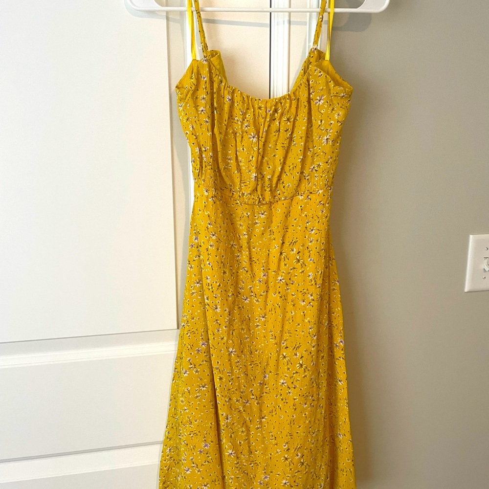 Yellow gauzy tie back backless summer floral dress